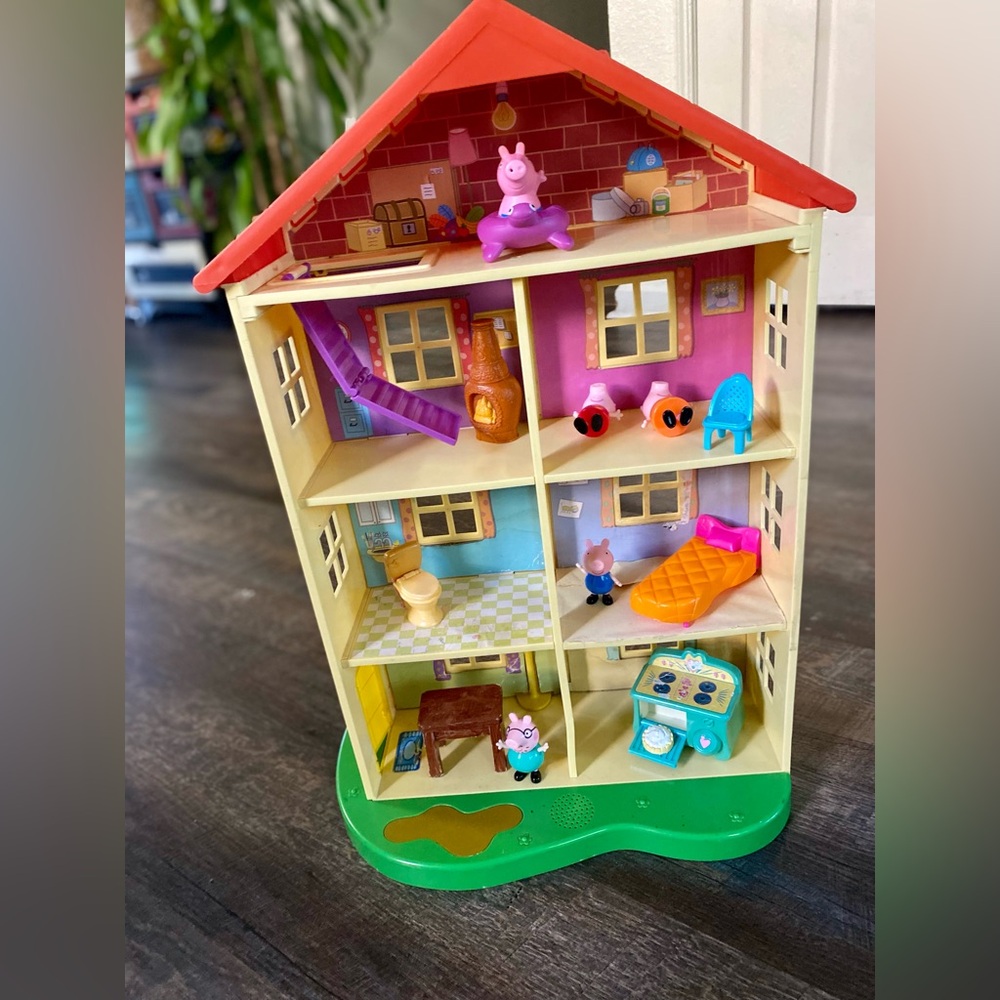 Peppa Pig Lights & Sounds House 4 Stories Furniture Accessories Playset WORKS
